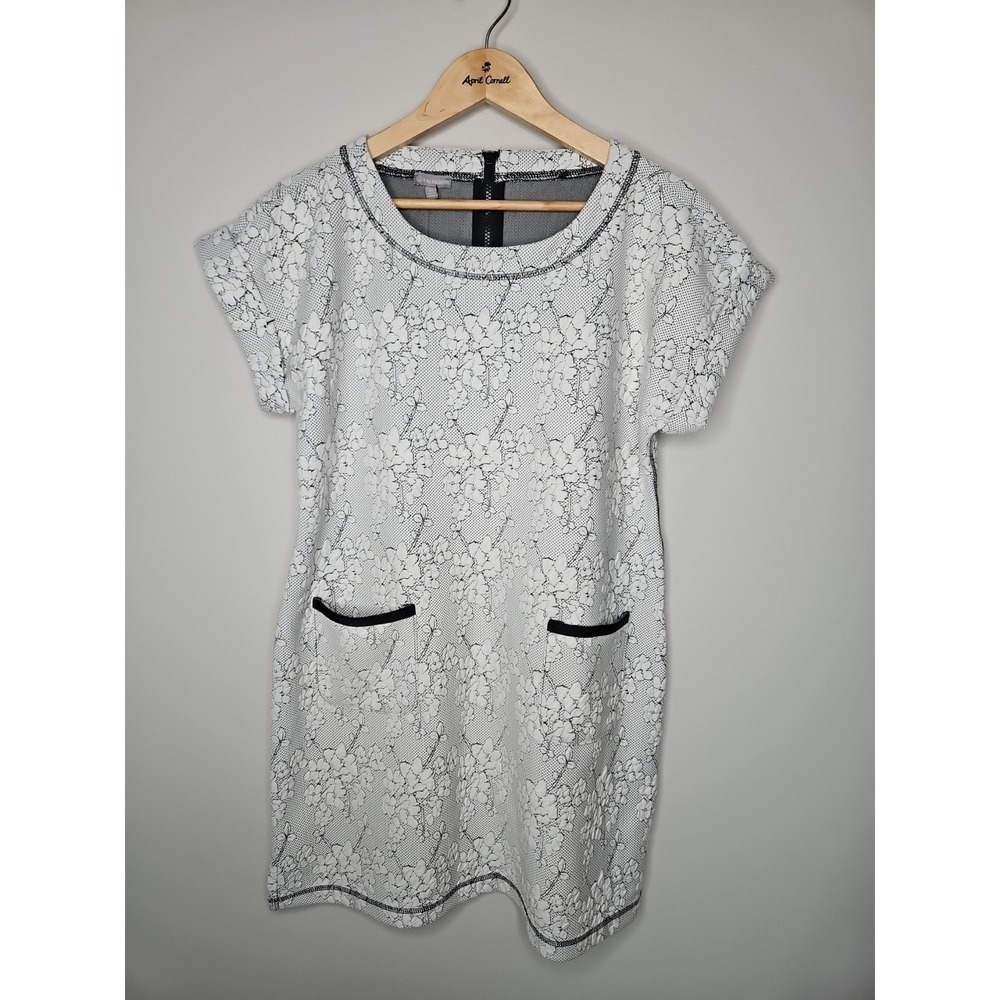 T By Talbots Dress LP White Jaquard Cherry Blossom Sporty Preppy Floral Cottage